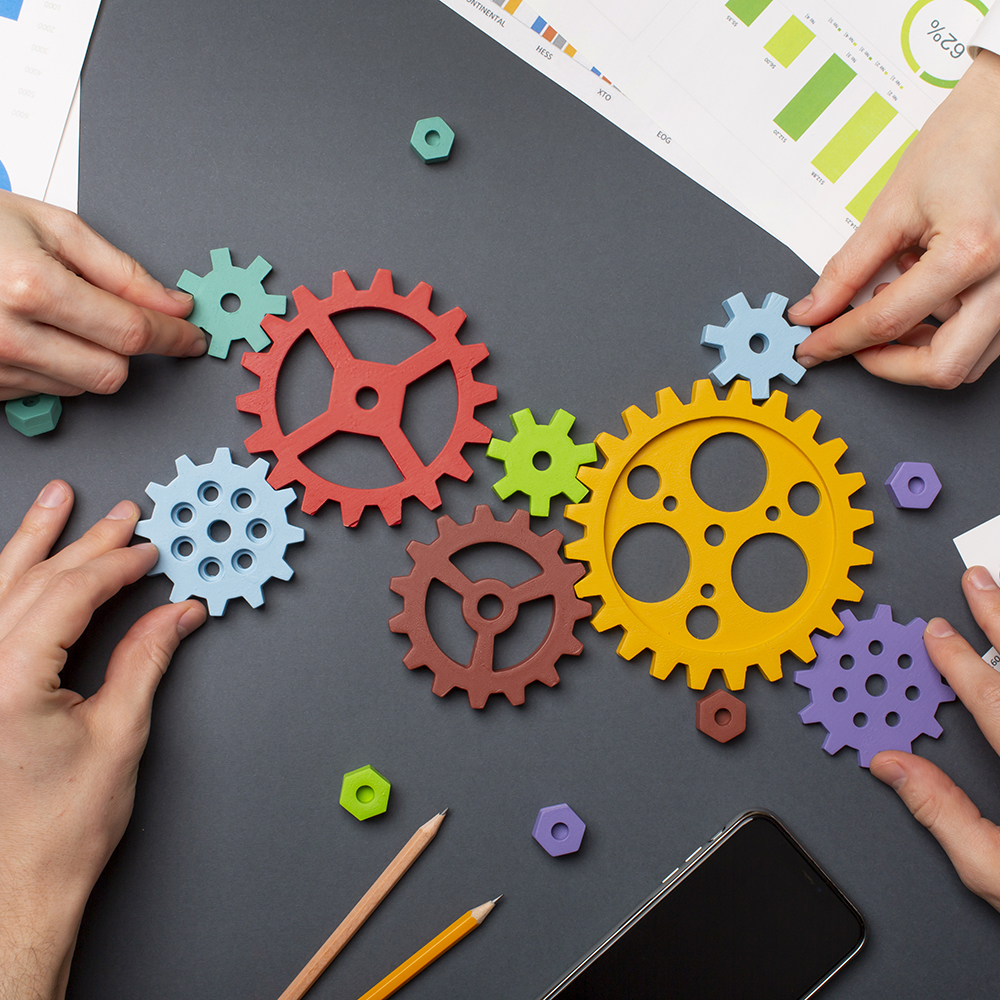 https://www.freepik.com/free-photo/still-life-business-roles-with-various-mechanism-pieces_24749607.htm#fromView=search&page=1&position=21&uuid=b1c766e2-87e5-4688-a00c-9022add872c5